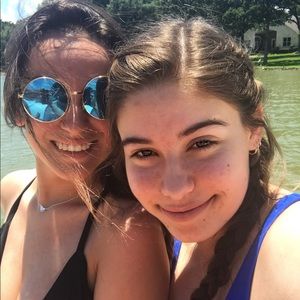 Meet your Posher, Isabel